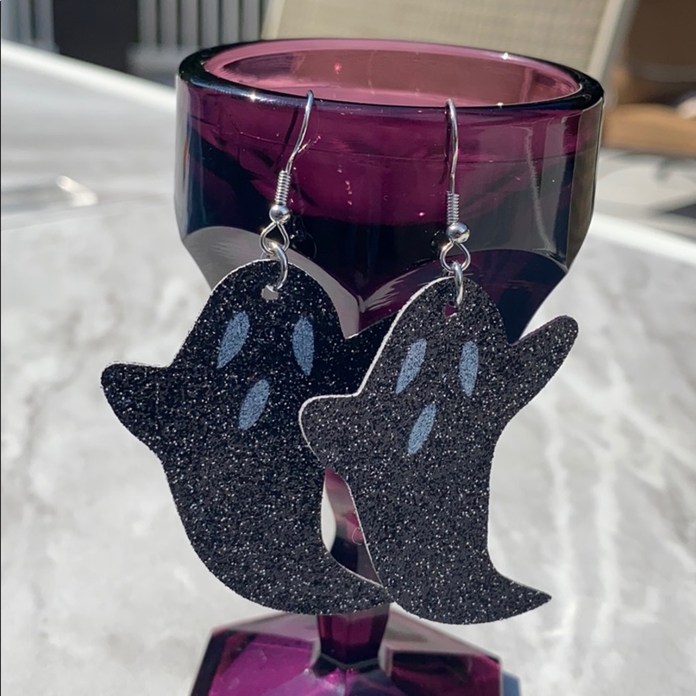 ✨ NWT! ✨ black sparkle ghost faux leather earrings